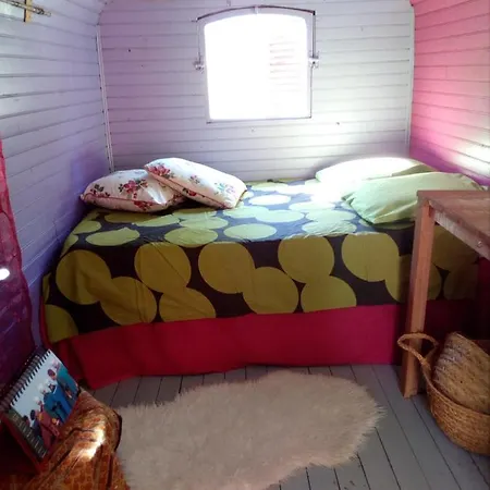 Luxury tent Roulotte Tzigane Au Bord Du Ruisseau - Drome Provencale Marsanne